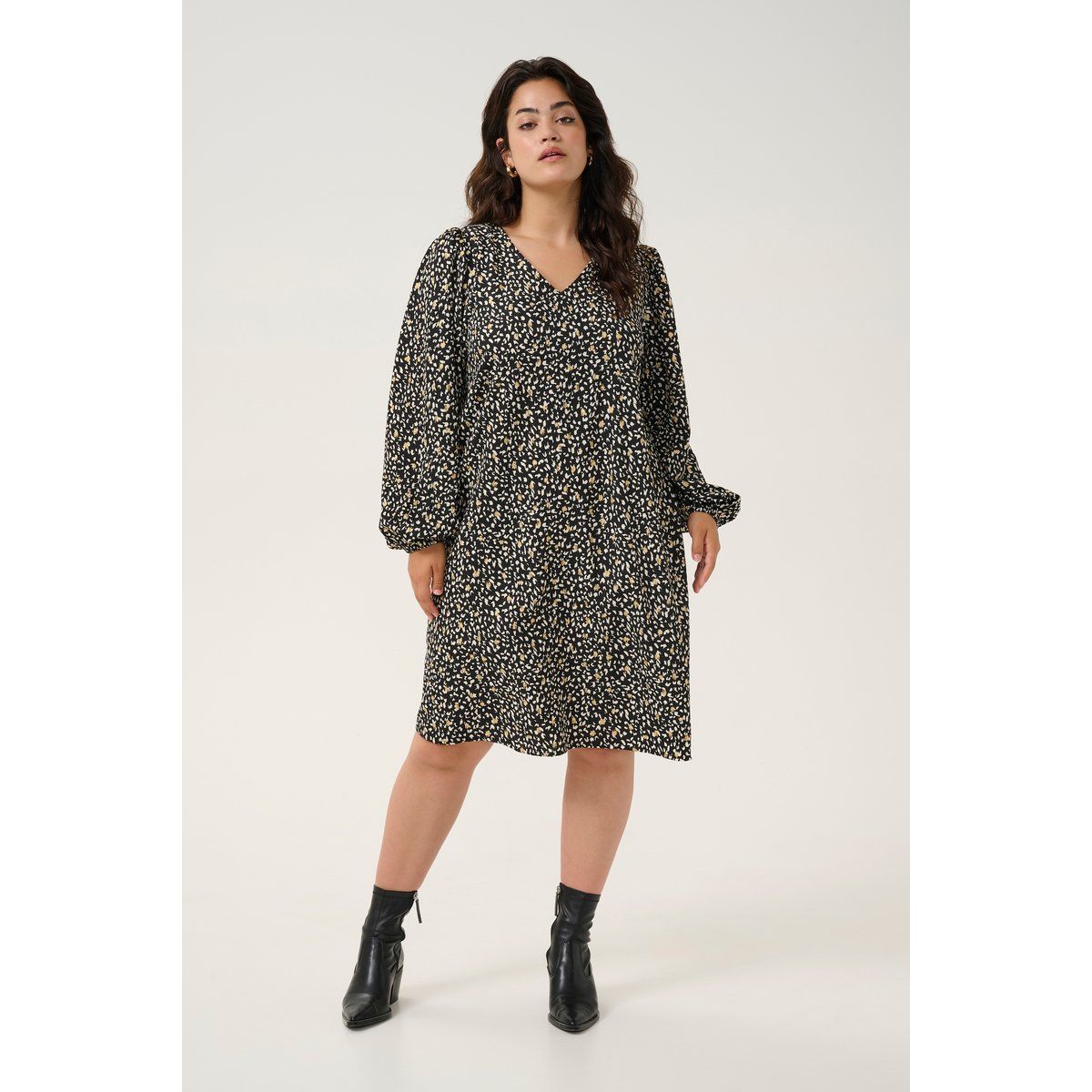 Fließendes A-Linien Kleid mit langen Ärmeln