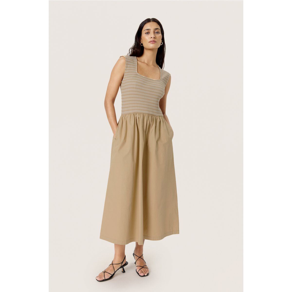 Jerseykleid Feminine Form beige