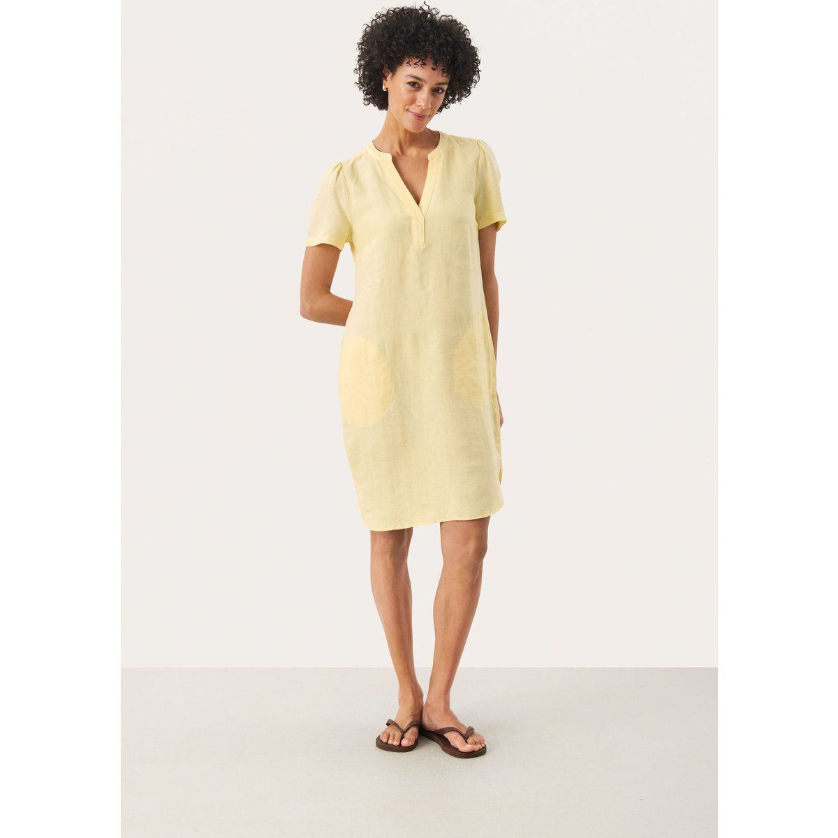 Kleid Gerade Passform yellow
