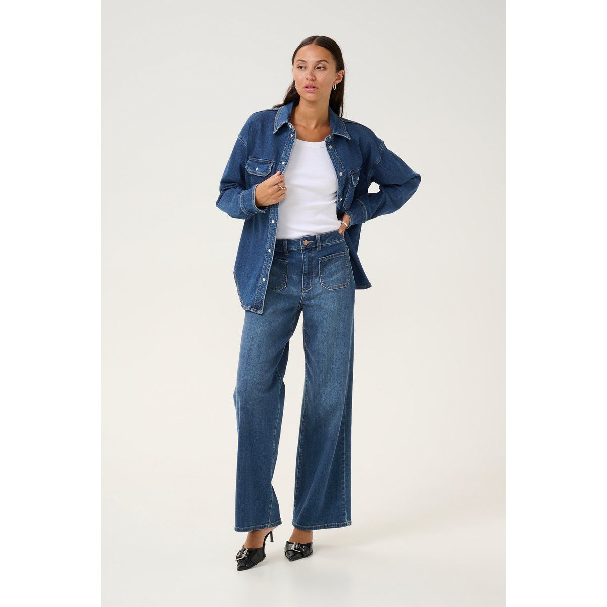 Blaues Denim Hemd mit lockerer Passform
