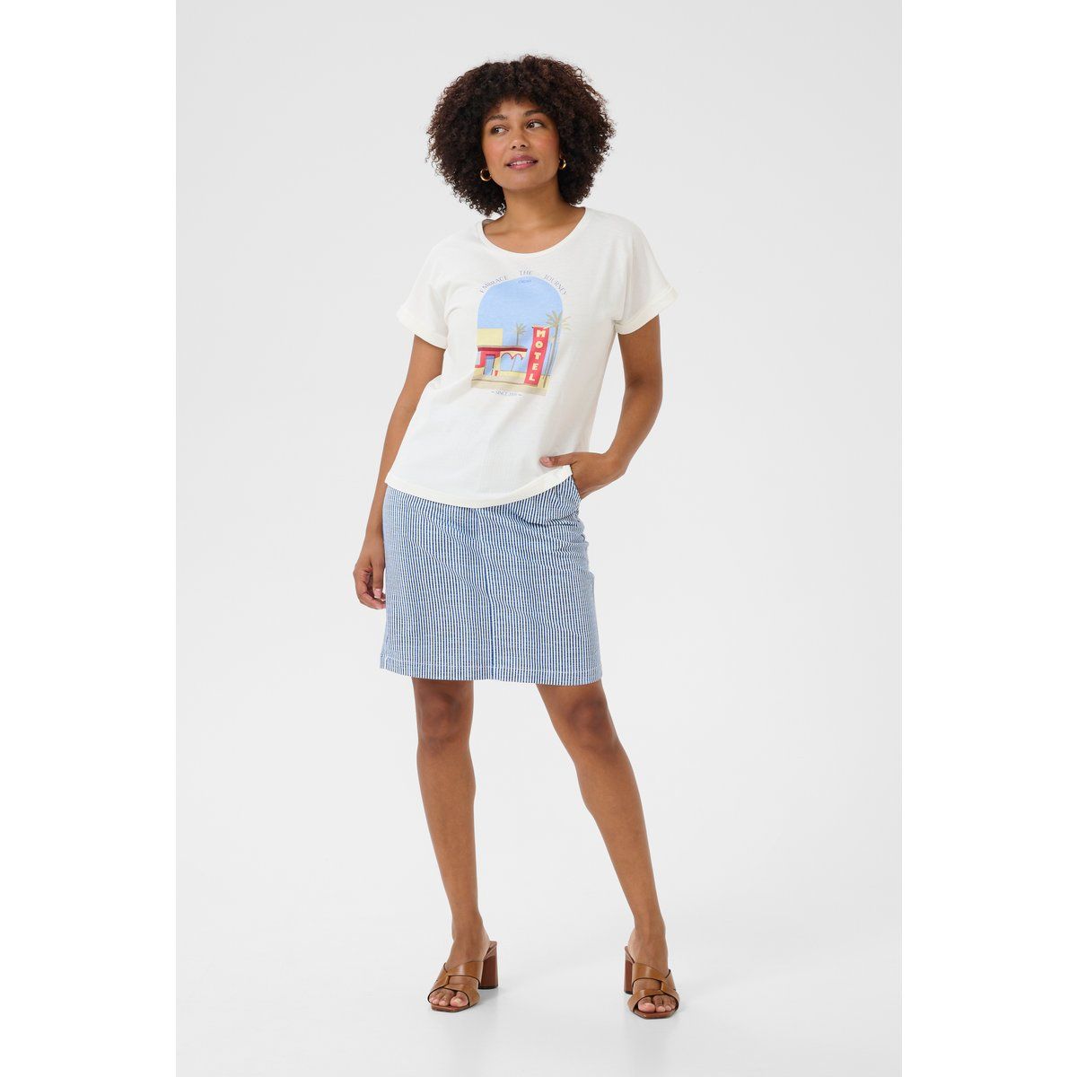 T-shirt Loose fit Blue Yellow Motel white multi