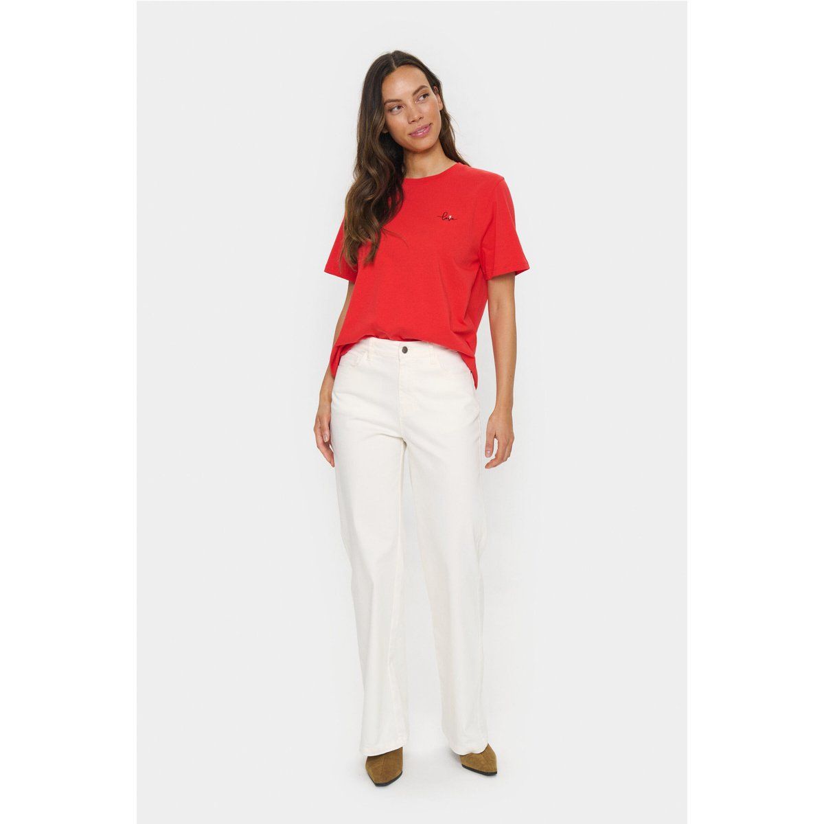Lässiges rotes Baumwoll-T-Shirt mit Liebe