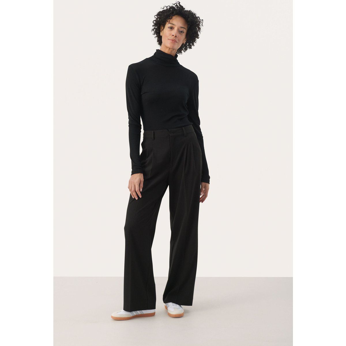 Pants Suiting Classic fit Blac