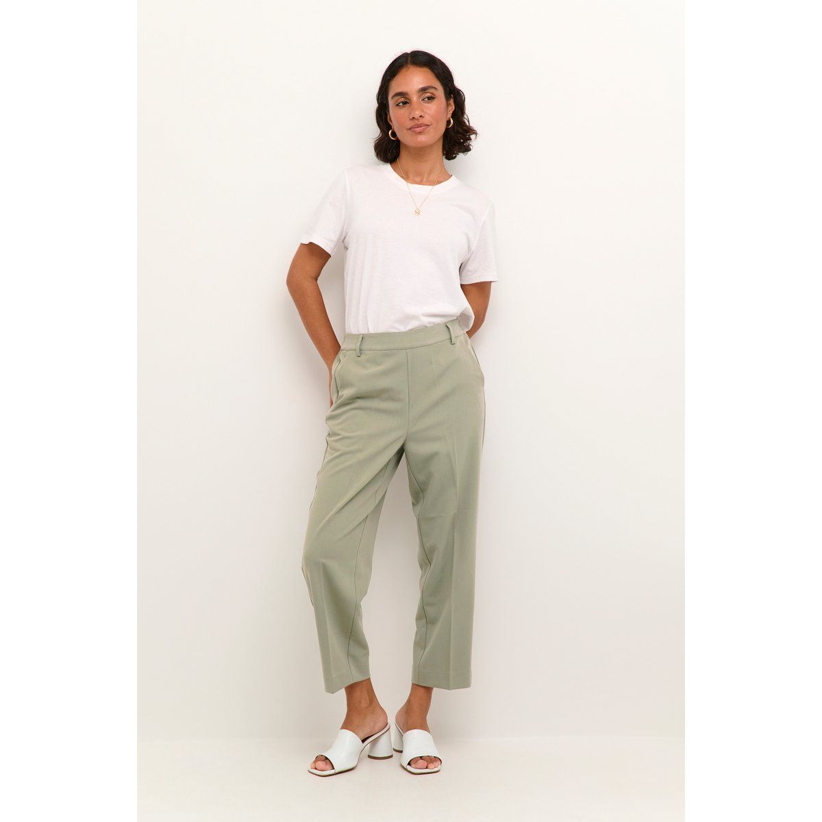 Cropped Freizeithose mit lässiger Passform