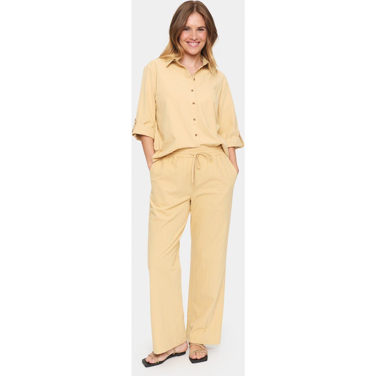 Casual Hose Gerade Passform Croissant yellow