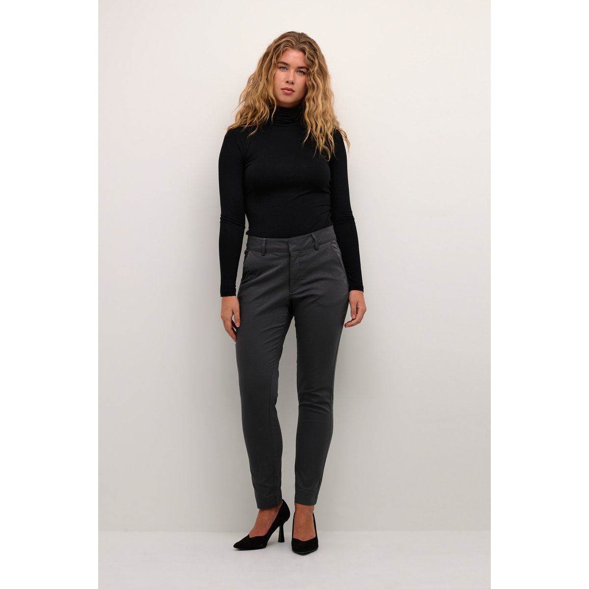 Schlanke, knöchellange Freizeithose
