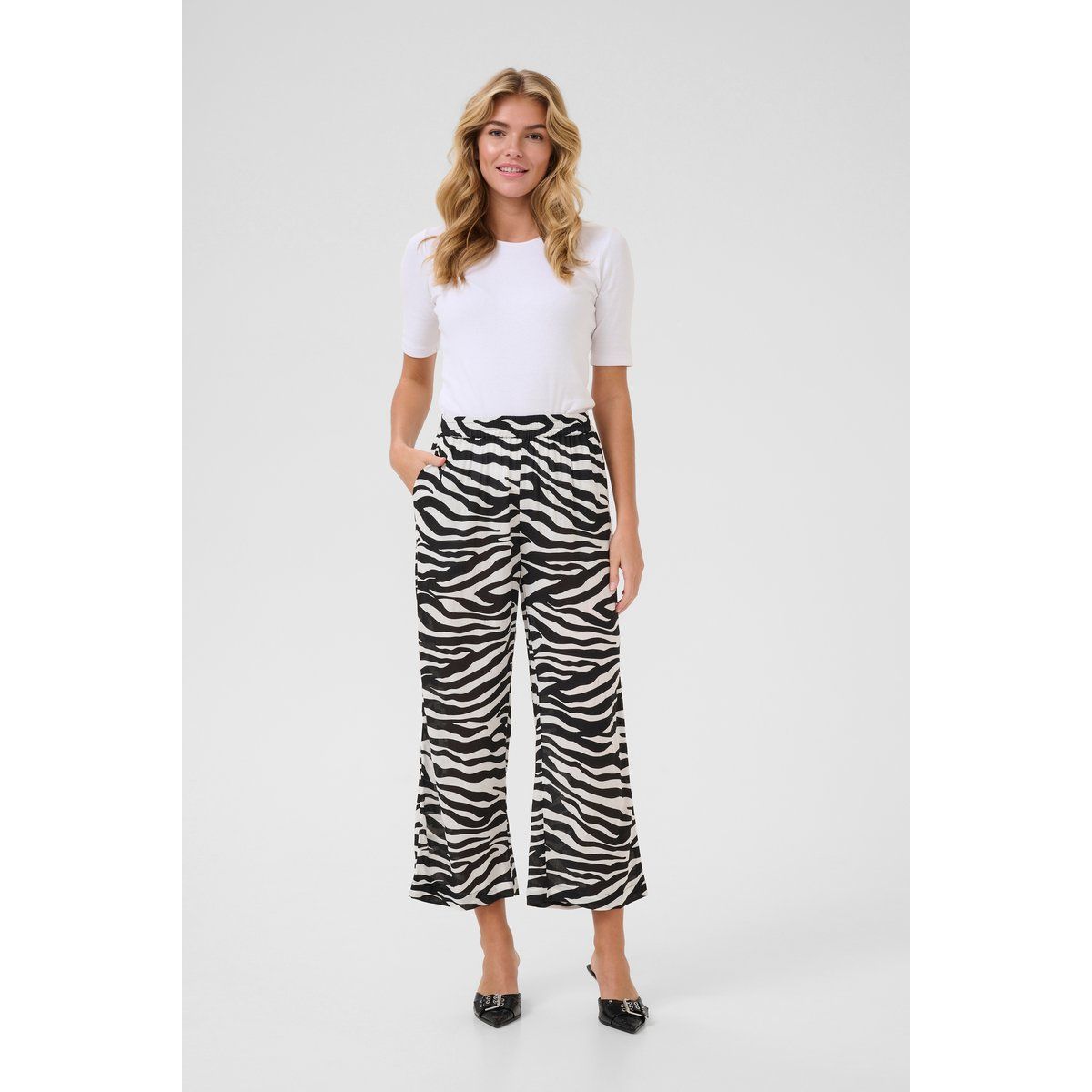 Culottes mit Zebramuster und weitem Bein