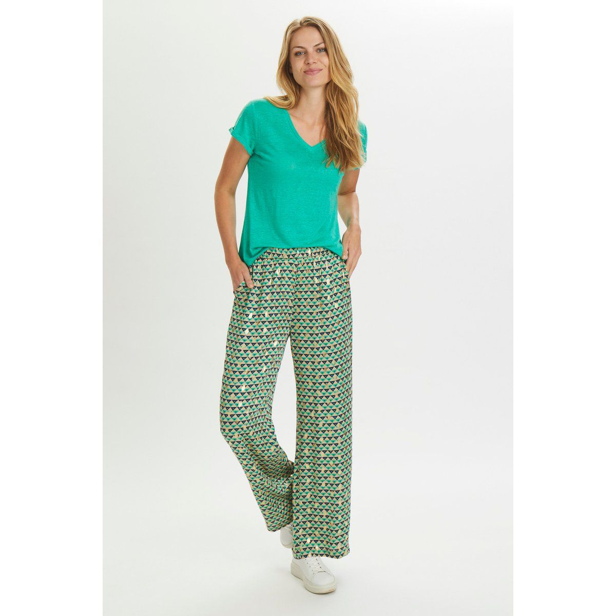 Locker geschnittene Viskosehose mit Geometrie-Print
