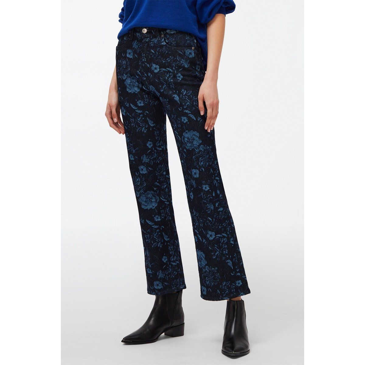 Jeans mit Blumenmuster und verkürztem Bootcut