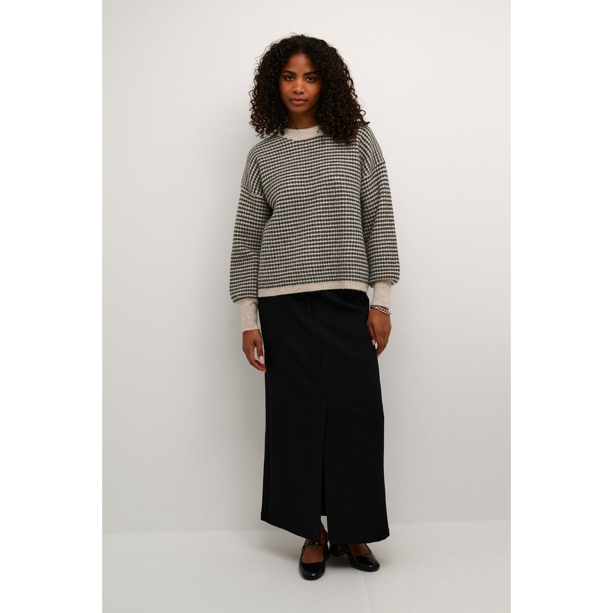 Gestreifter Strickpullover mit lockerer Passform