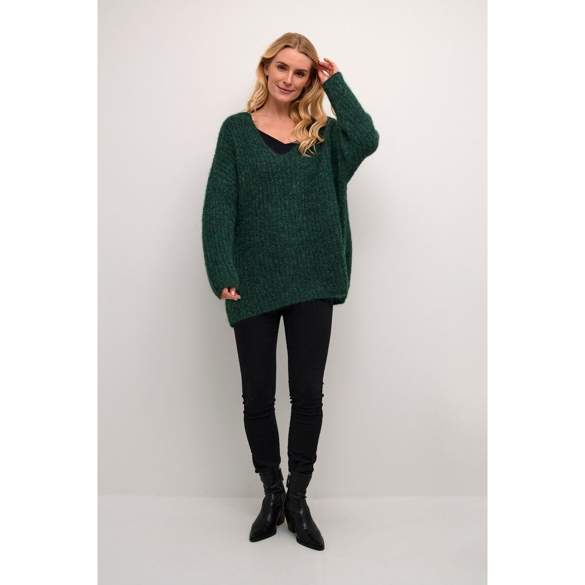 Oversize Strickpullover mit V-Ausschnitt