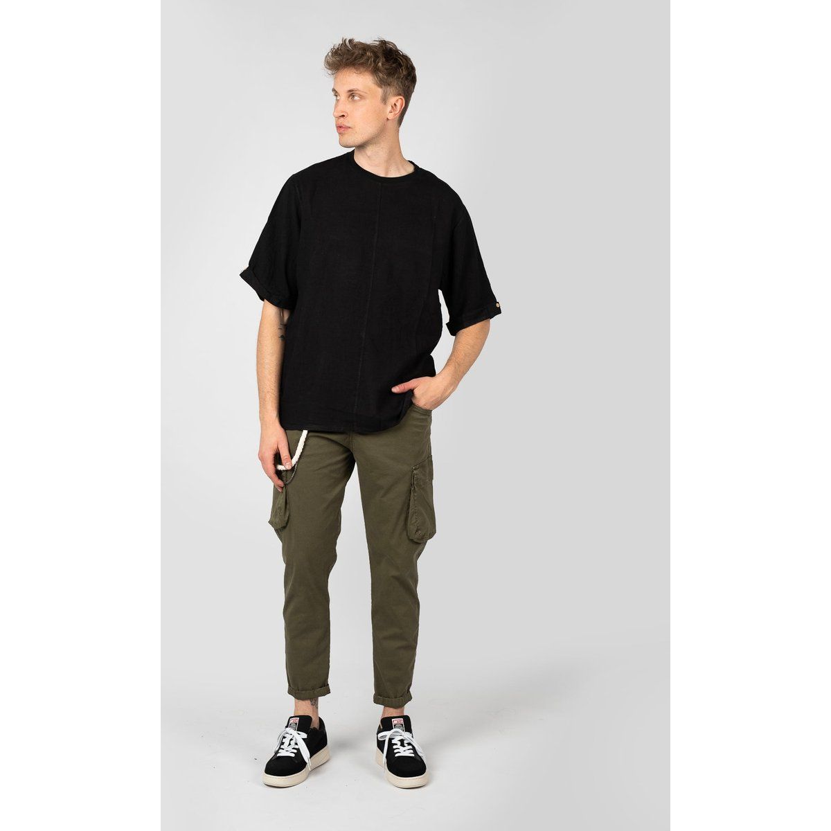 Oversize-T-Shirt mit Naht und Leinen