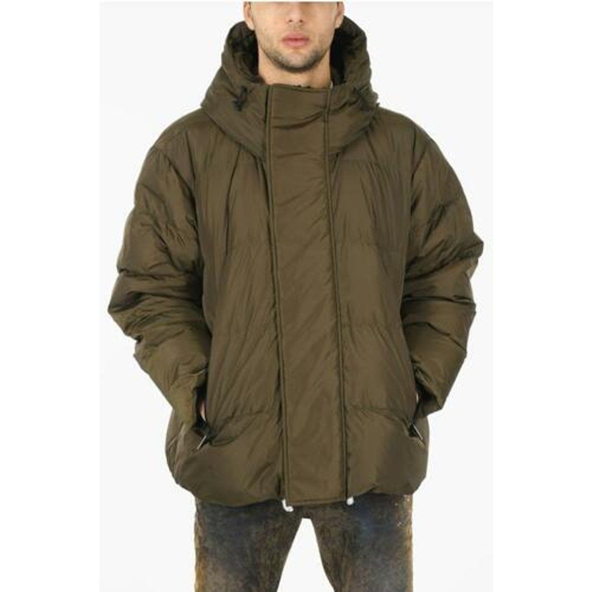 Militärgrüne Daunenjacke mit Polsterung
