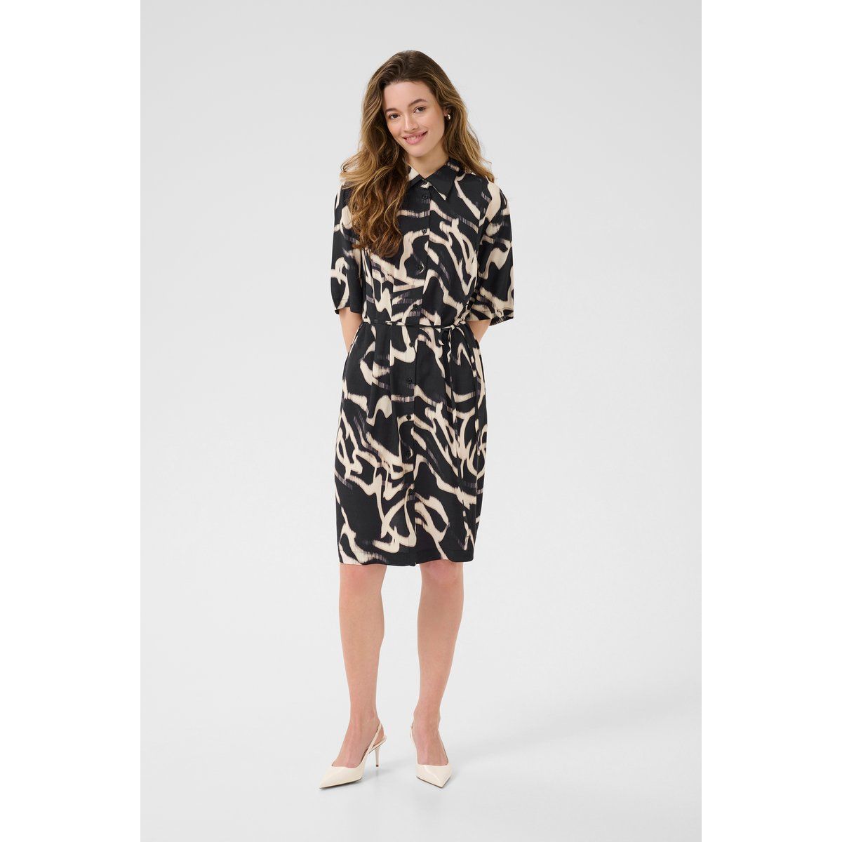 Kleid mit abstraktem Muster und lockerer Passform
