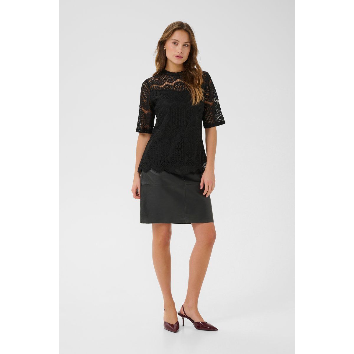 Elegante Kurzarmbluse mit Spitze