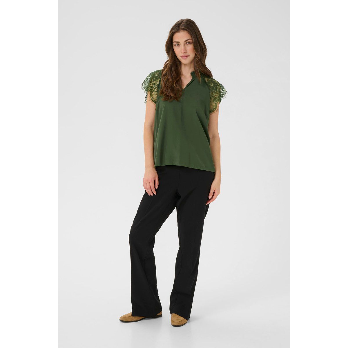 Kurzarm-Bluse CRNola Straight fit green