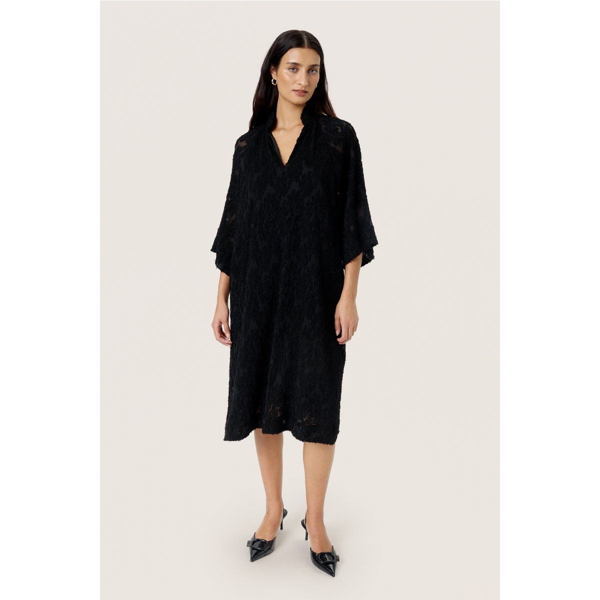 Oversized schwarzes Midikleid