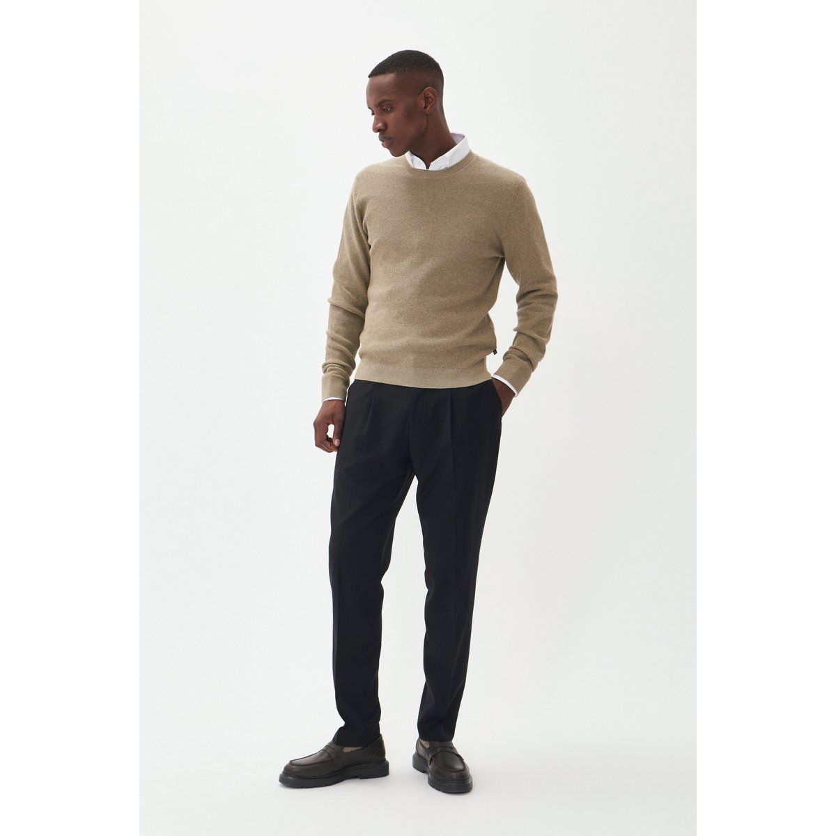 Klassisch geschnittener Pullover mit Rundhalsausschnitt