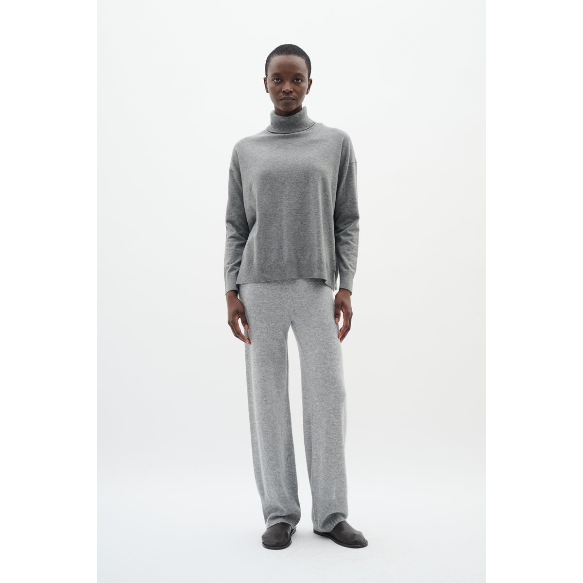 Locker geschnittener Rollkragen Strickpullover