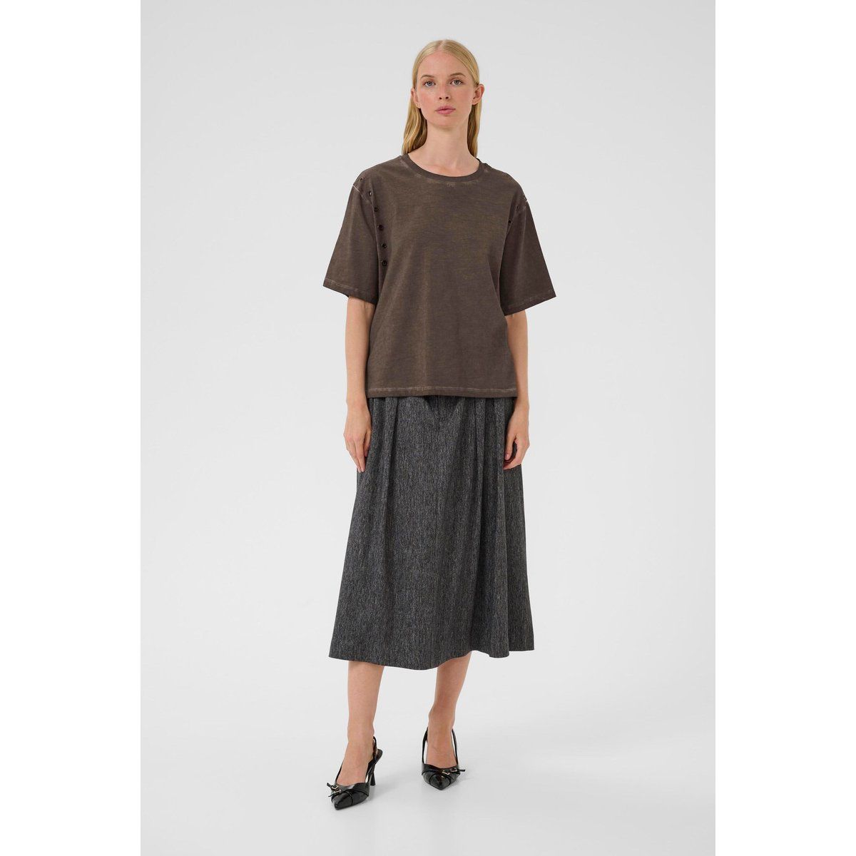 T-shirt KBBecilla Casual fit dark brown