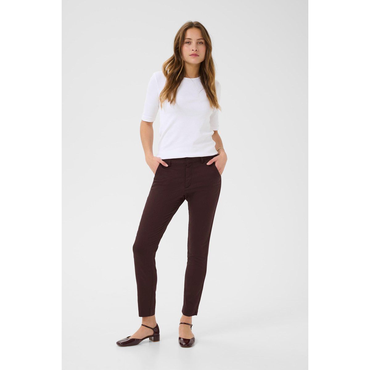 Schlank geschnittene Freizeithose