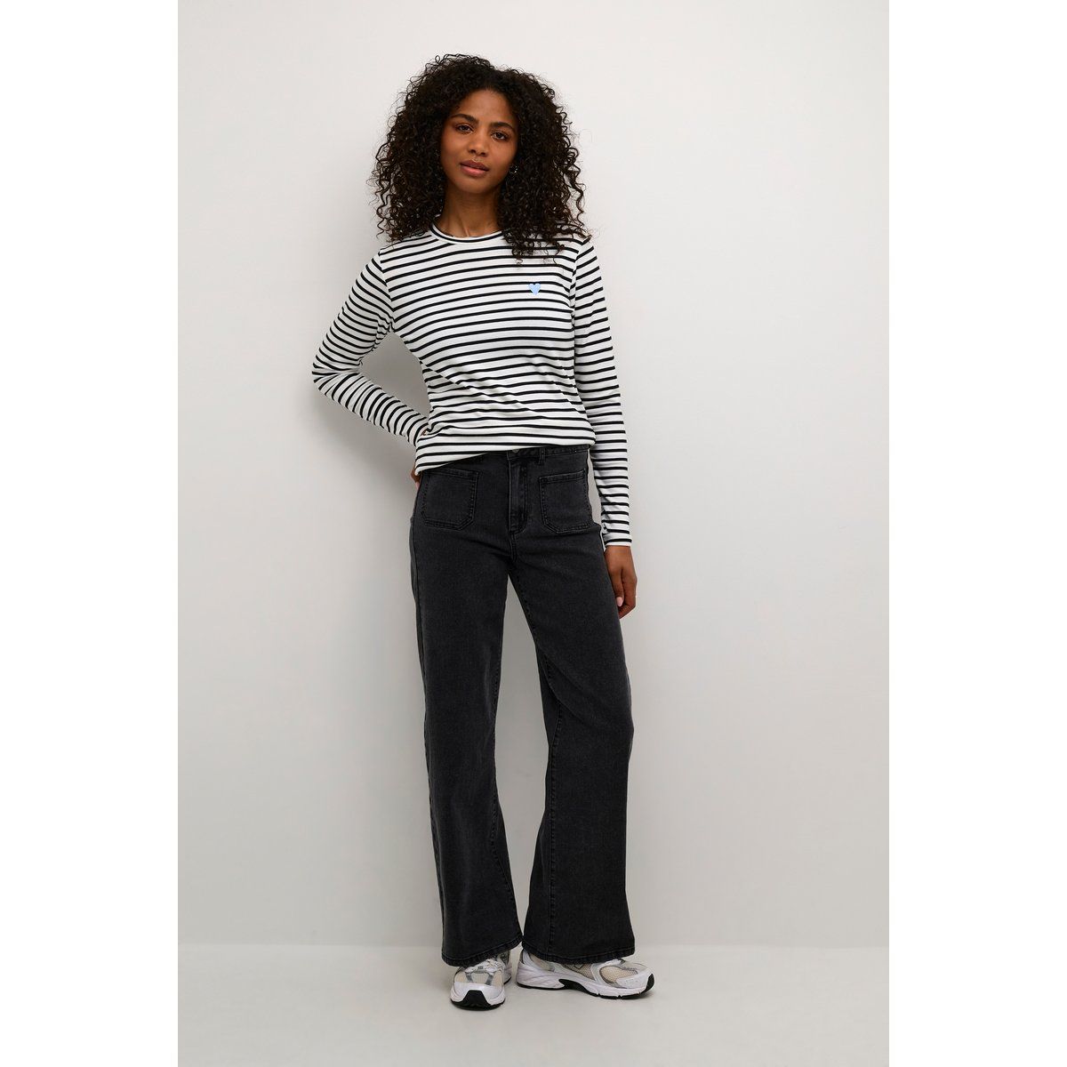 Jeans mit regulärer Passform und hoher Taille