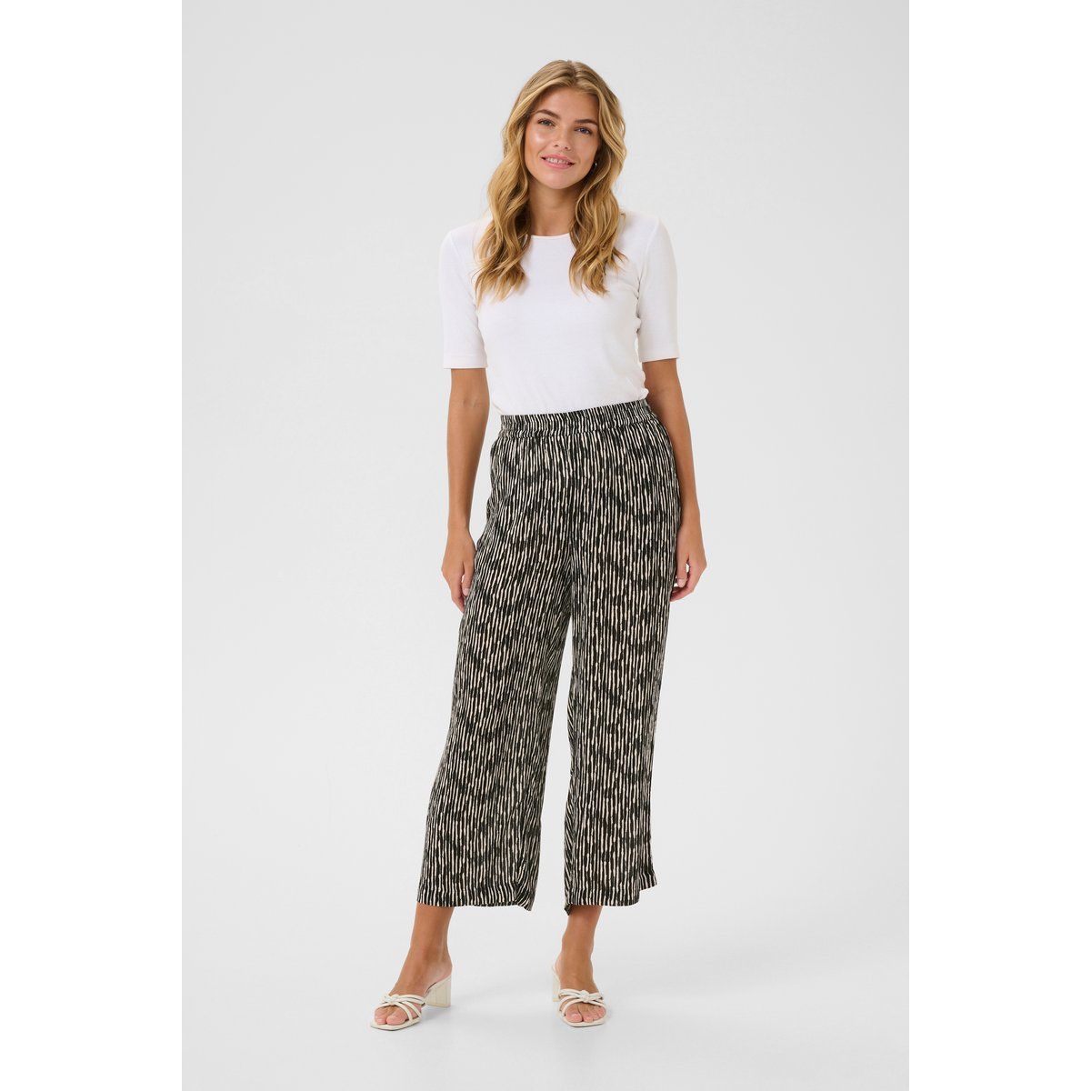 Casual Hose KAmille Loose fit black white