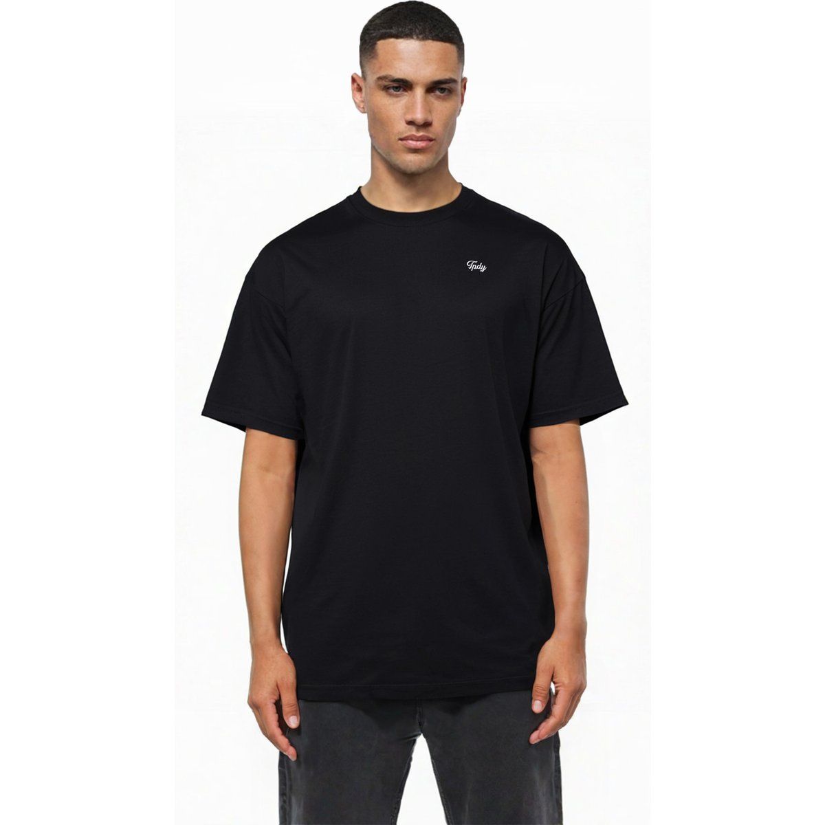 Klassisches minimalistisches schwarzes T-Shirt