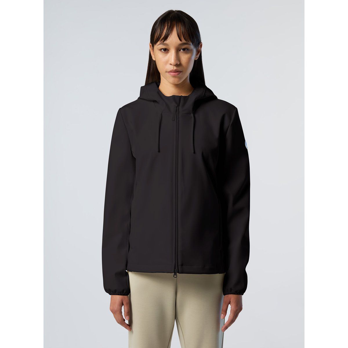 Sportliche Softshelljacke mit Kapuze
