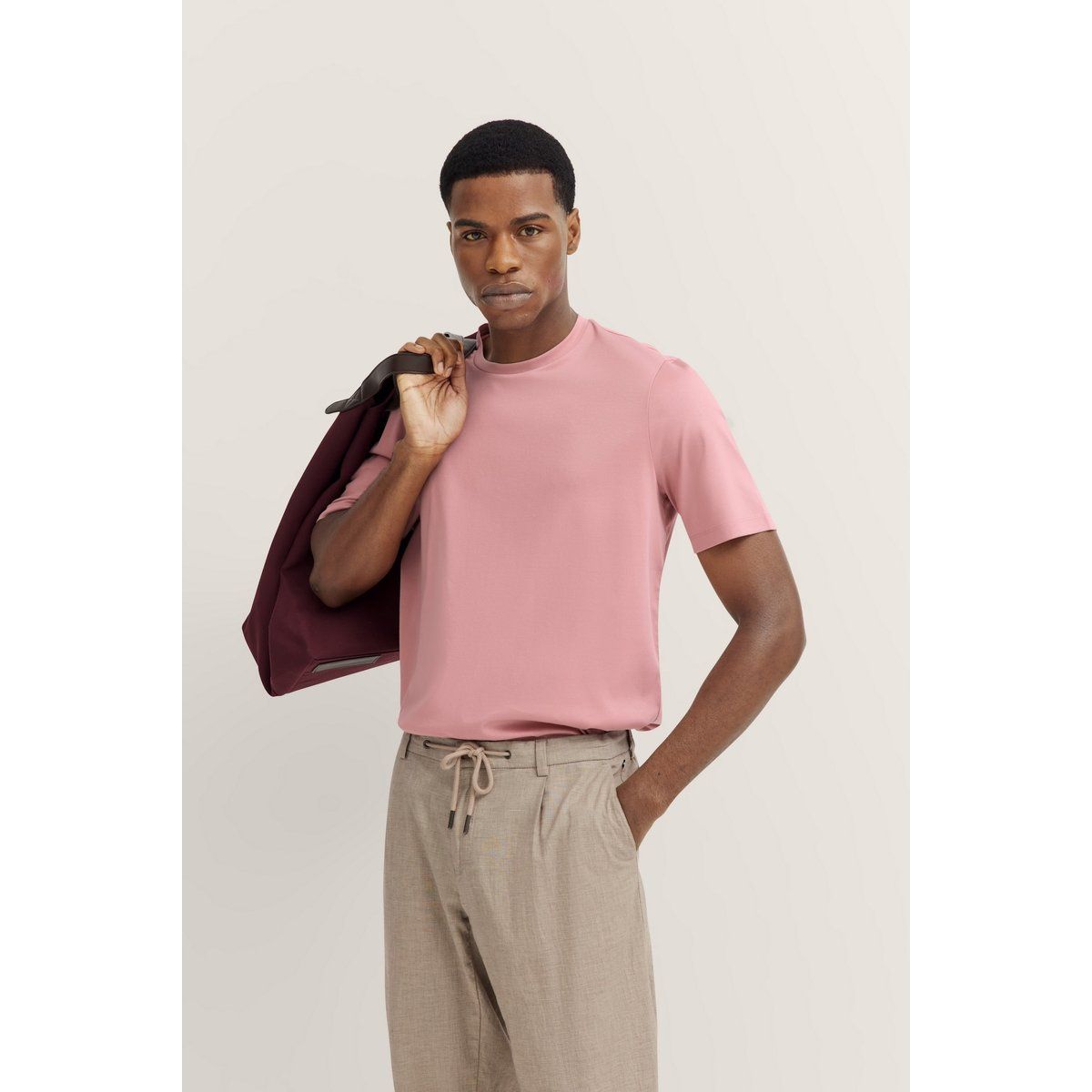 Baumwoll T-Shirt mit Modern Fit Passform