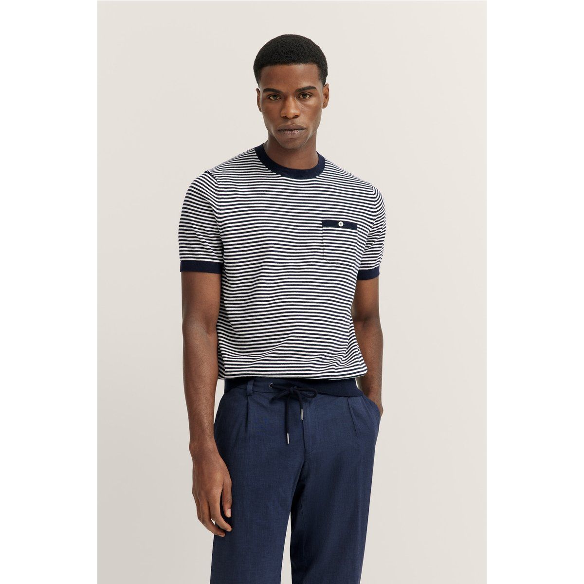Gestreiftes Kurzarm-Strick-T-Shirt