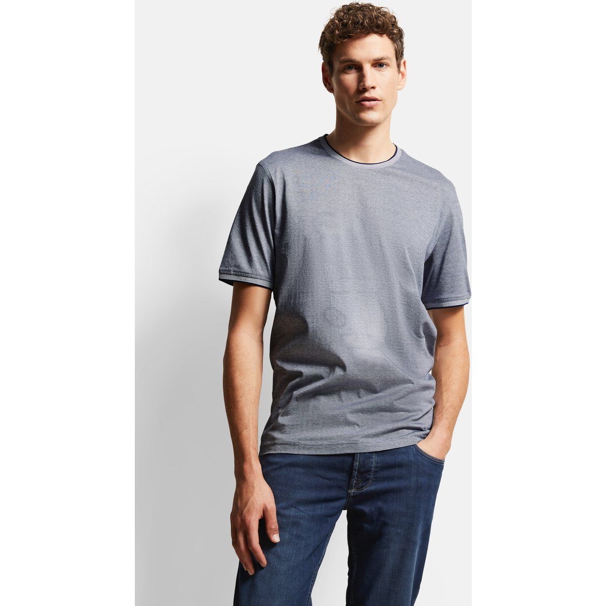 Fein gestreiftes T-Shirt aus mercerisierter Baumwolle