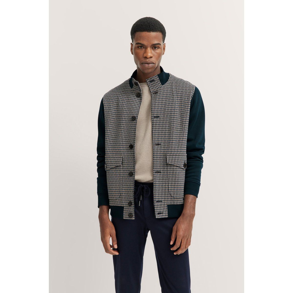 Sweatjacke mit Hahnentrittmuster und Strickärmeln