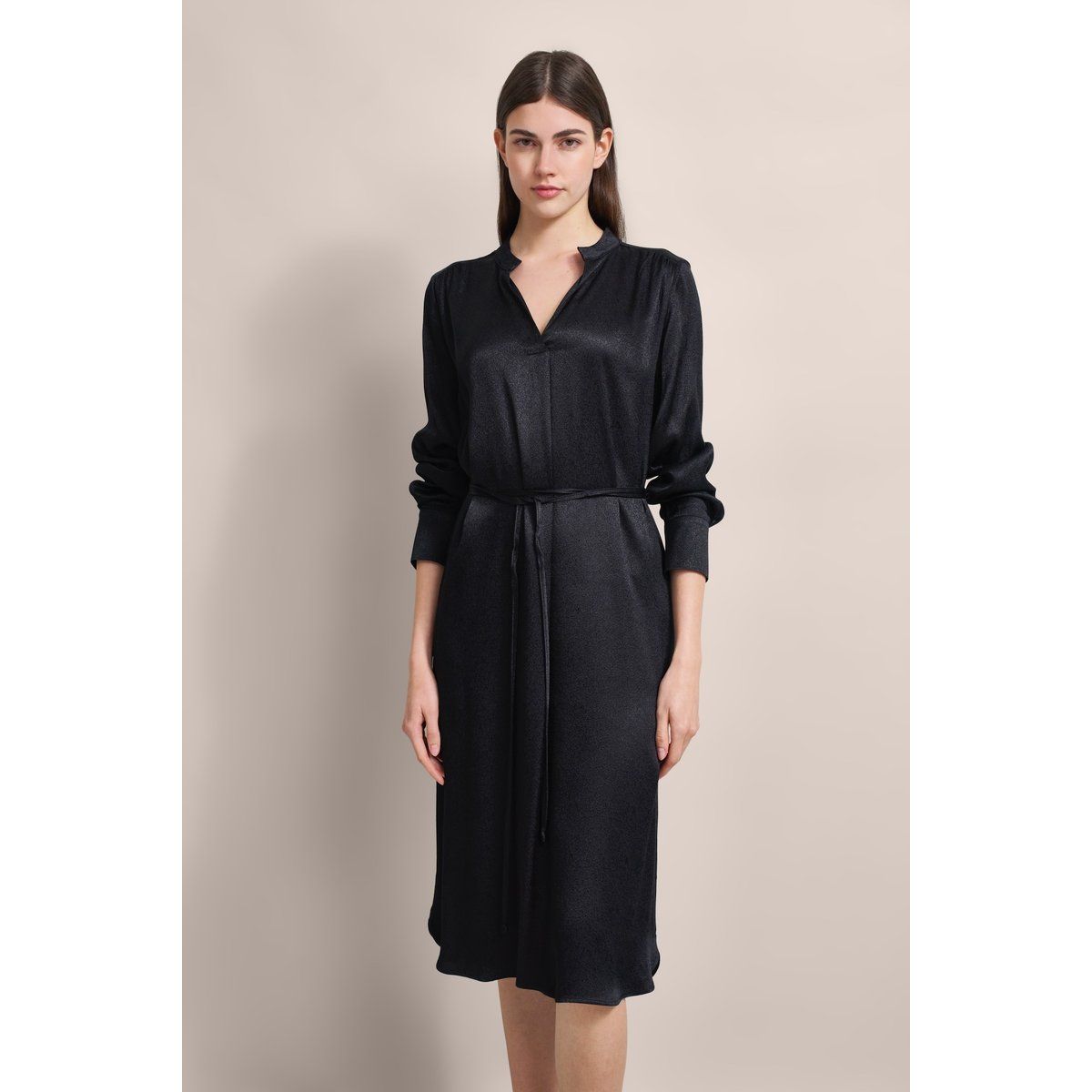 Elegantes V-Ausschnitt Midi-Hemdkleid mit Gürtel