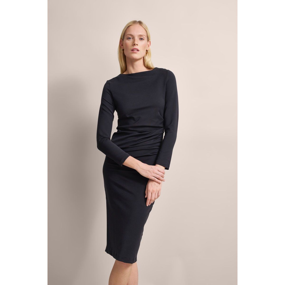 Elegantes, gerafftes Jersey-Midikleid
