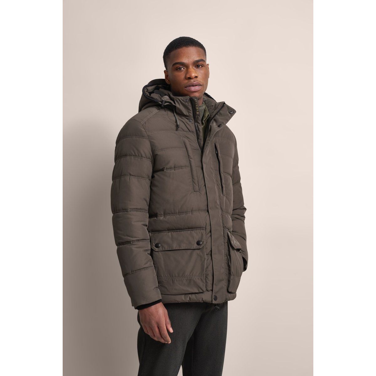 Herren Steppjacke mit Kapuze