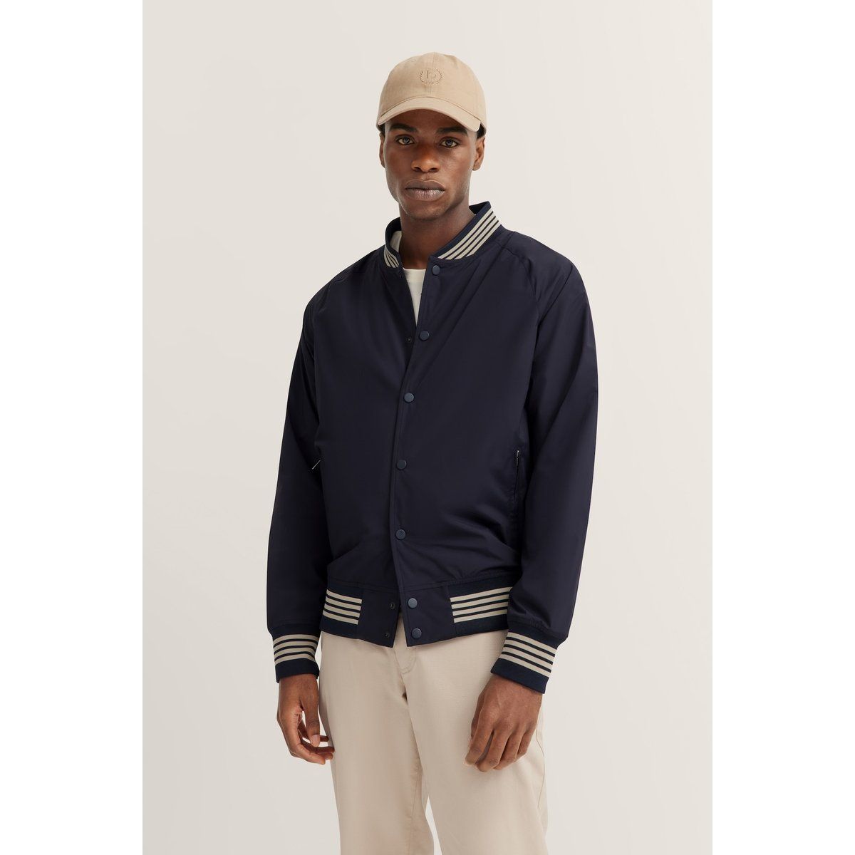 Herren Klassische Collegejacke mit Streifen
