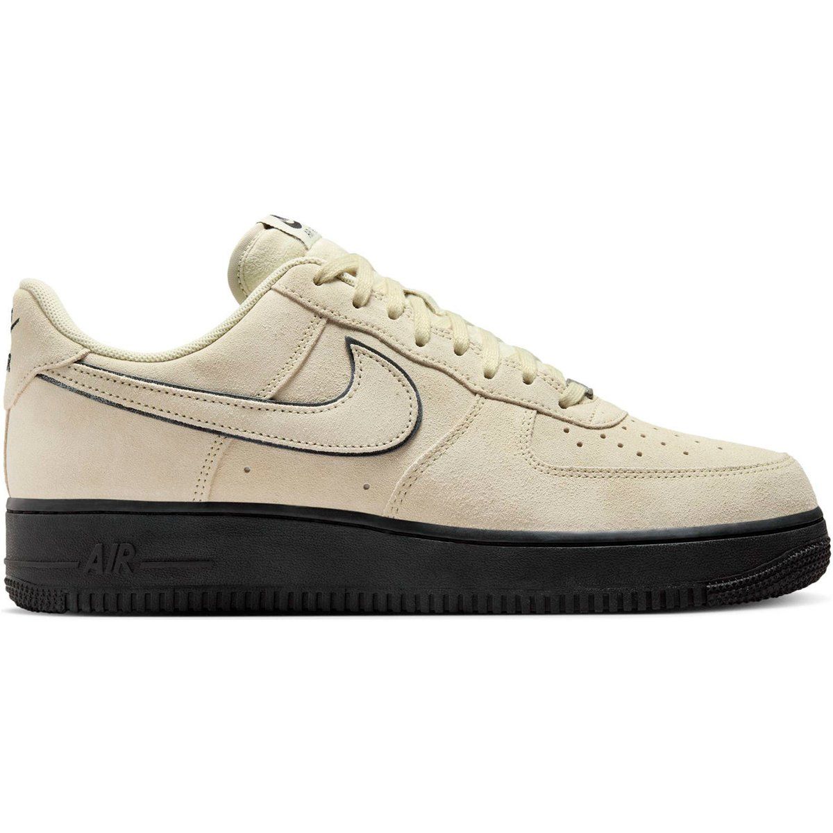 Nike Air Force 1 '07 LV8 Sneaker