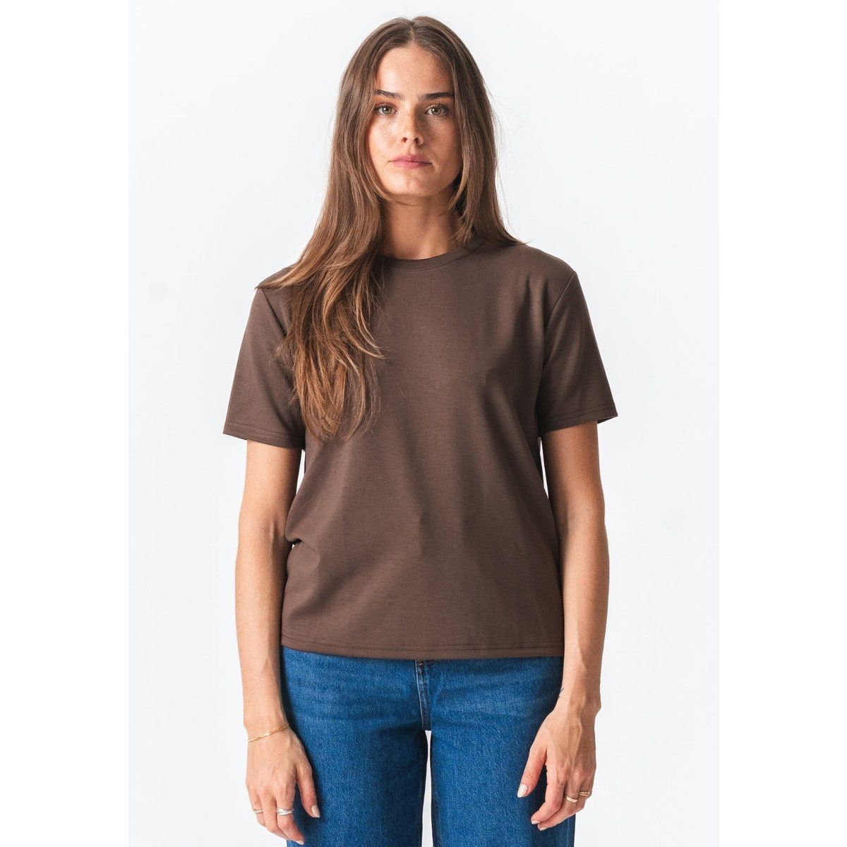 Locker geschnittenes T-Shirt mit Rundhalsausschnitt