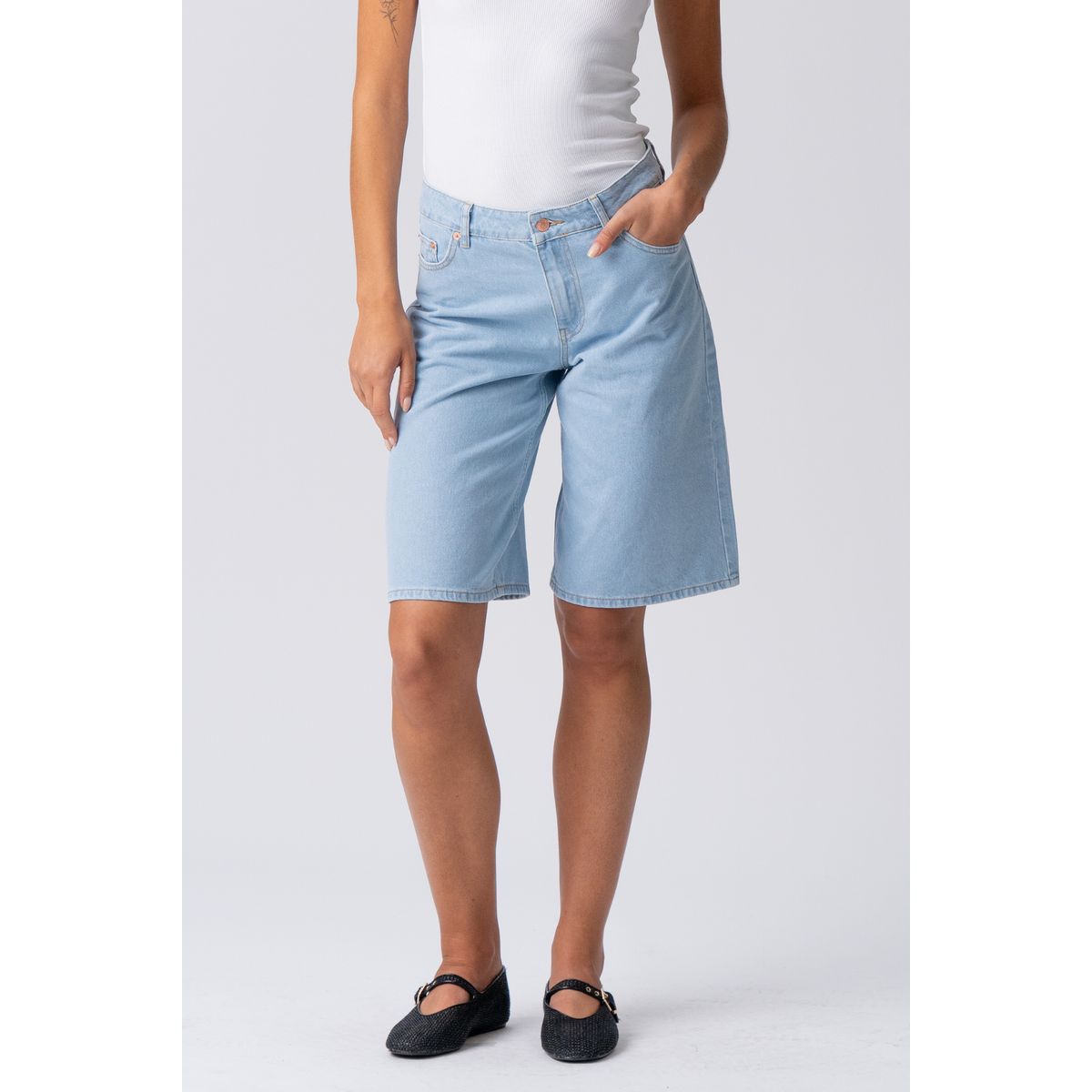 Hellblaue Denim Bermuda Shorts