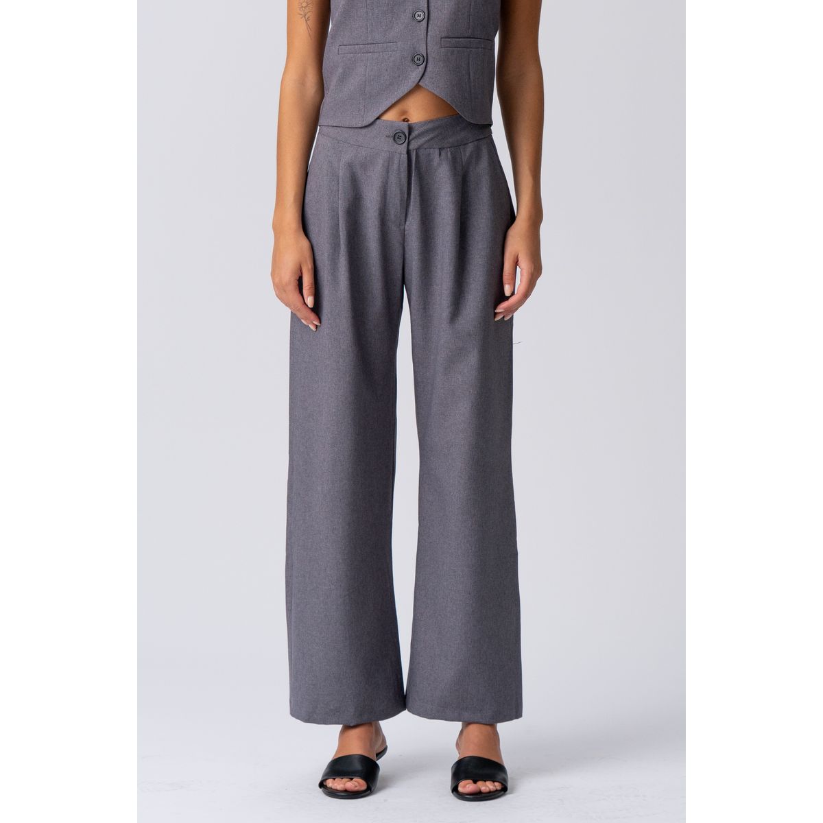 Weit geschnittene Bundfaltenhose