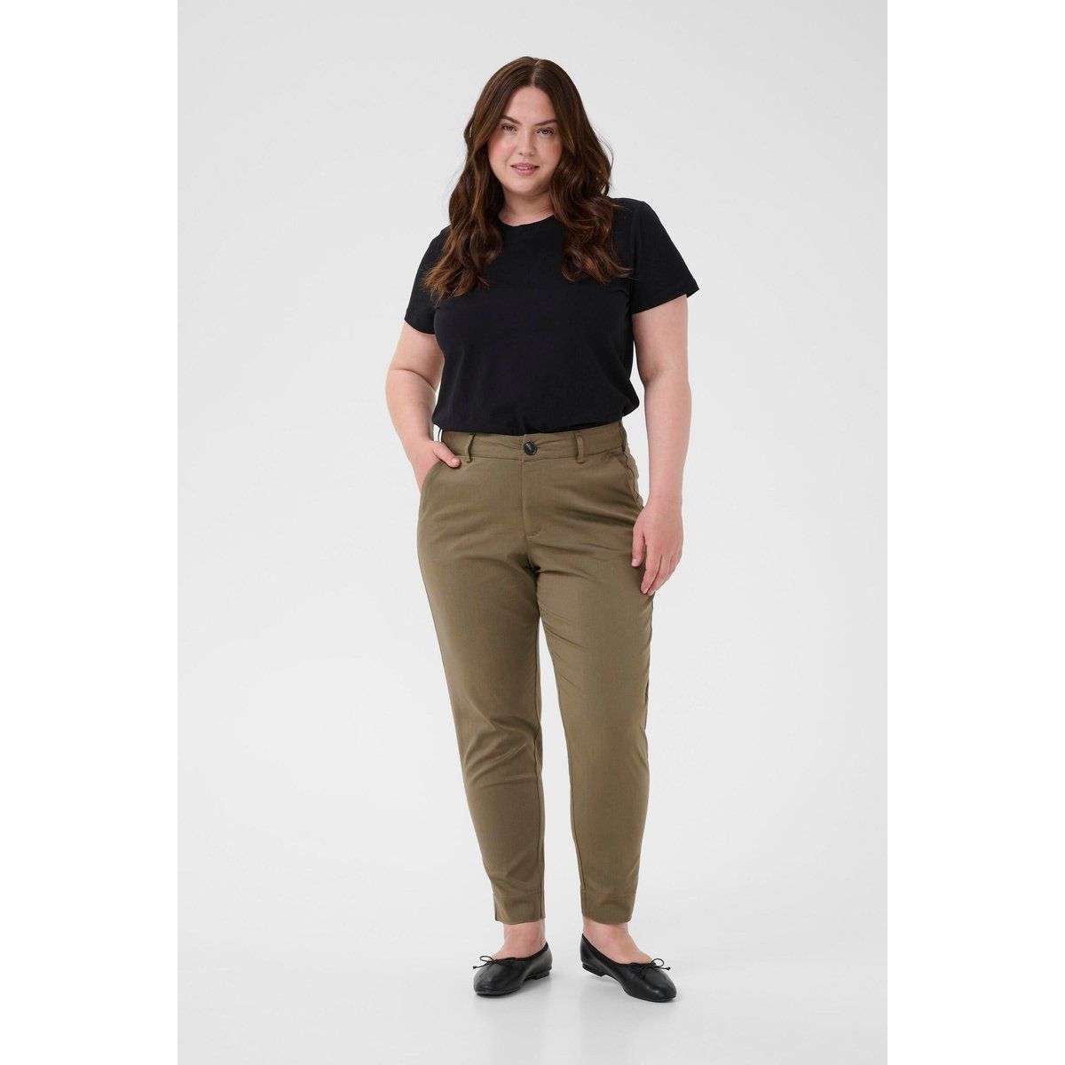 Schmal geschnittene, lässige Knöchelhose