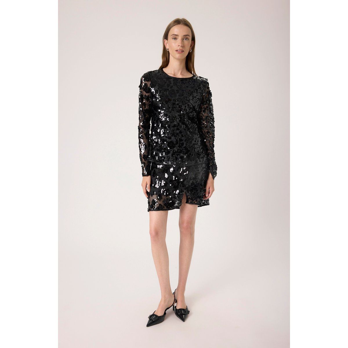 Mini-Kleid mit Pailletten und Ärmeln