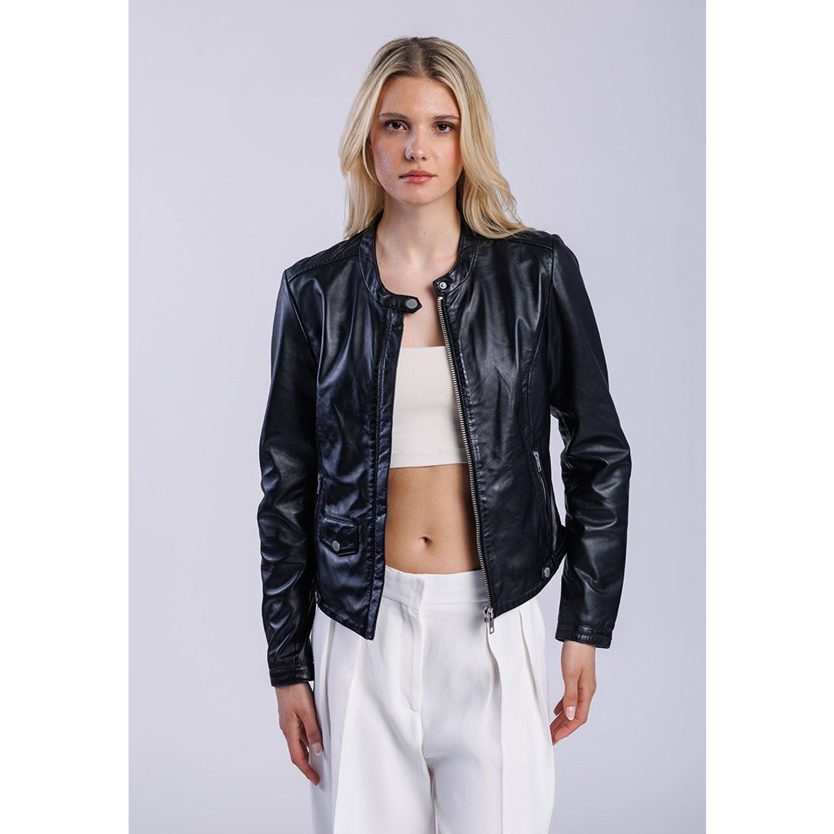 Kragenlose Bikerjacke aus Kunstleder