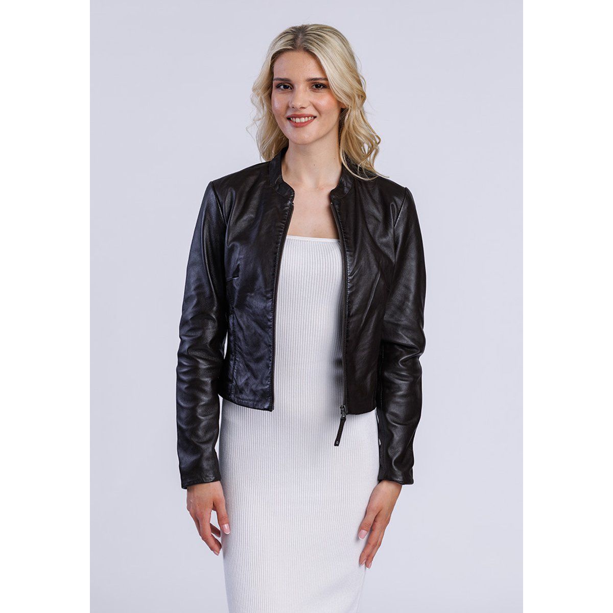 Kurze Bikerjacke aus Kunstleder