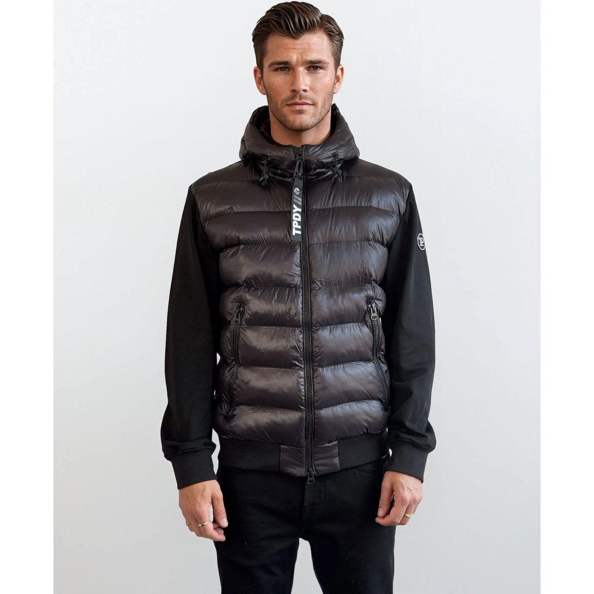 Herren Steppjacke mit Kapuze und Ärmeln