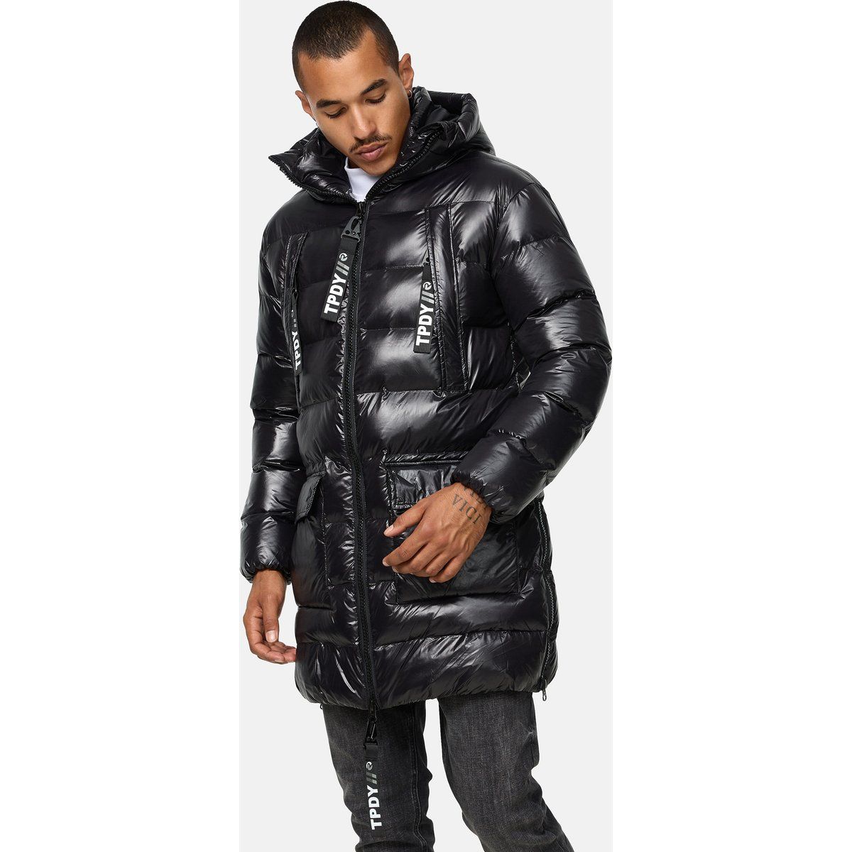 Glänzender langer Puffer-Mantel mit Kapuze