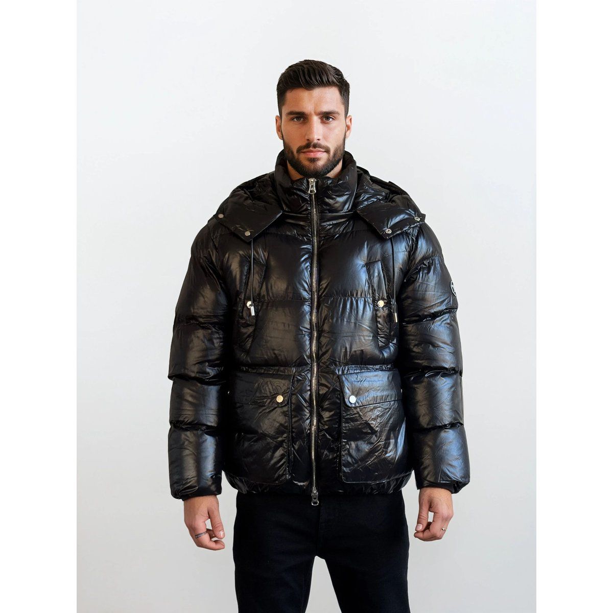 Glänzende gesteppte Pufferjacke