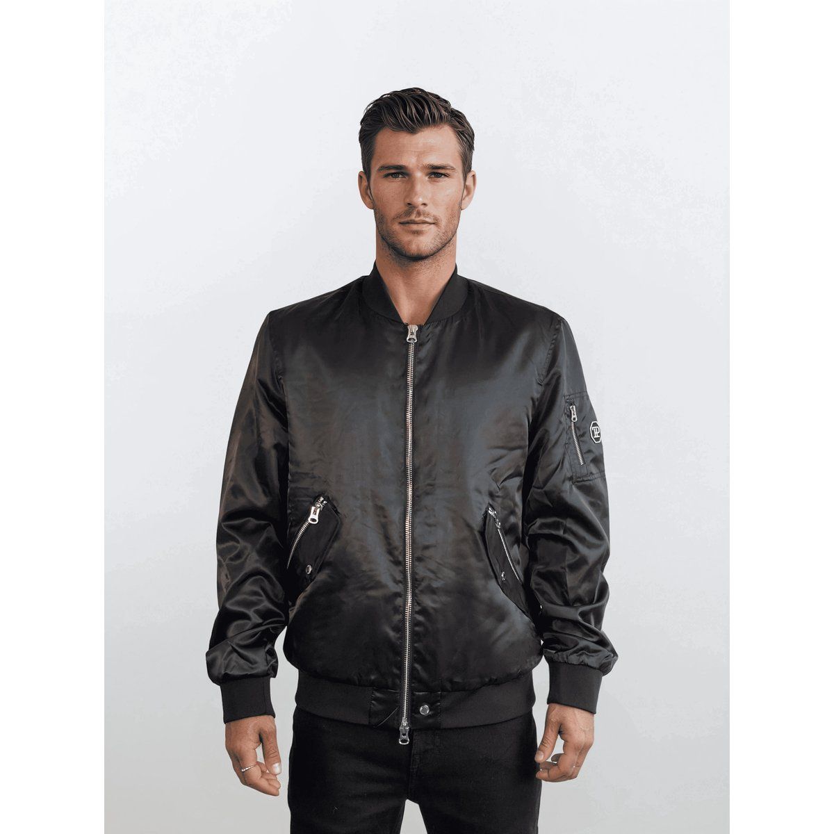 Bomberjacke mit Satin-Finish und Reißverschlüssen