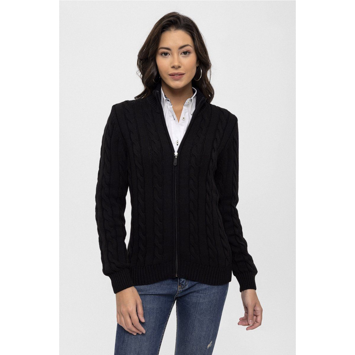Klassische Zopfmuster-Strickjacke mit Reißverschluss